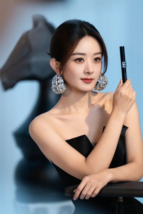 人形机器人：为何灵巧手是迈不过去的门槛？